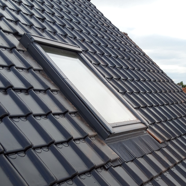 hellend dak dakvenster